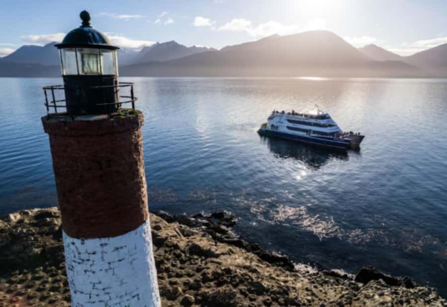 Ushuaia: Beagle Channel, Seal Island & Bridges Islands Tour - Weather, clothing, and practical comfort
