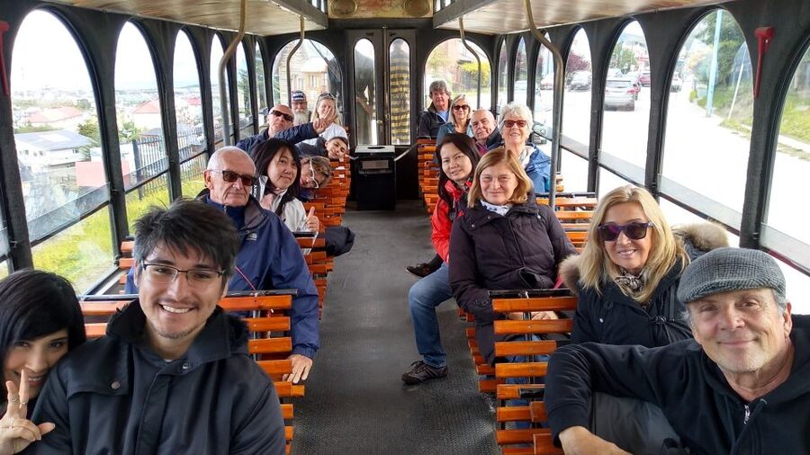 Ushuaia: Panoramic City Train Tour - Who should book this city ride?