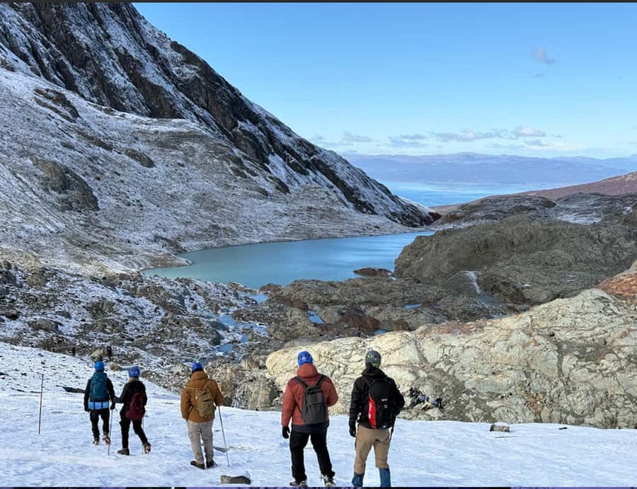 Vinciguerra Ice Experience - Lunch and a careful walk on the ice