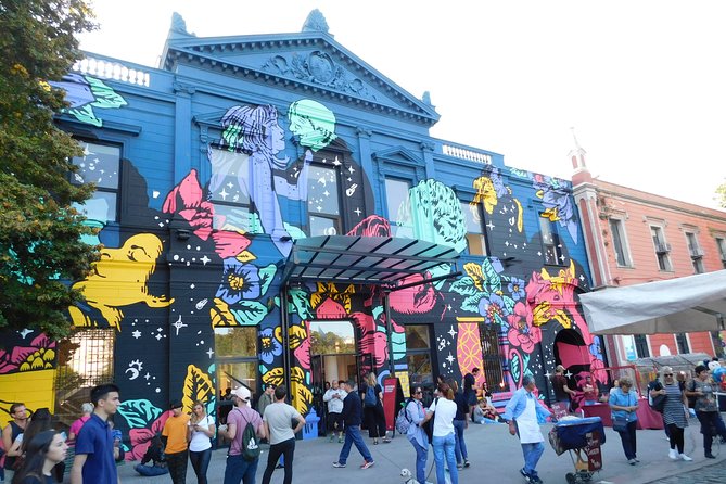 Walking Tour of the Recoleta Neighborhood in Buenos Aires - What the Guides Add to the Experience